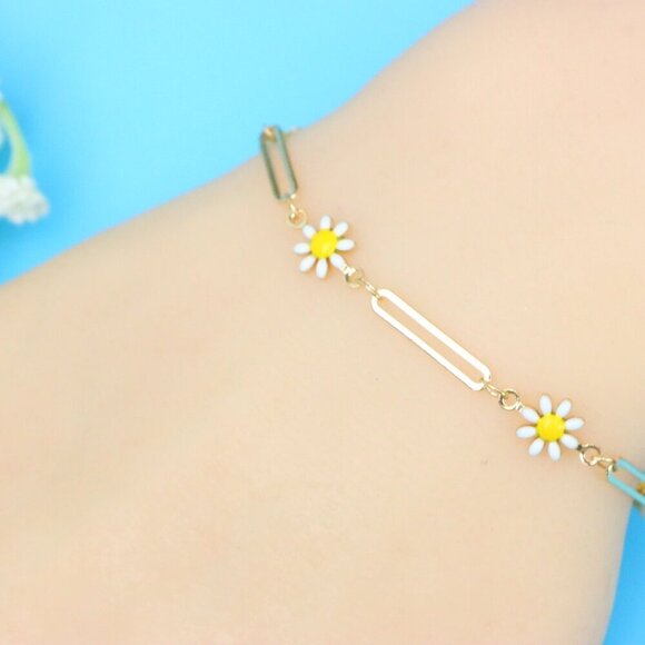 Chic & Stylish Bracelet – A Thoughtful Gift for Women and Girls, DYC1065 - Picture 1 of 8